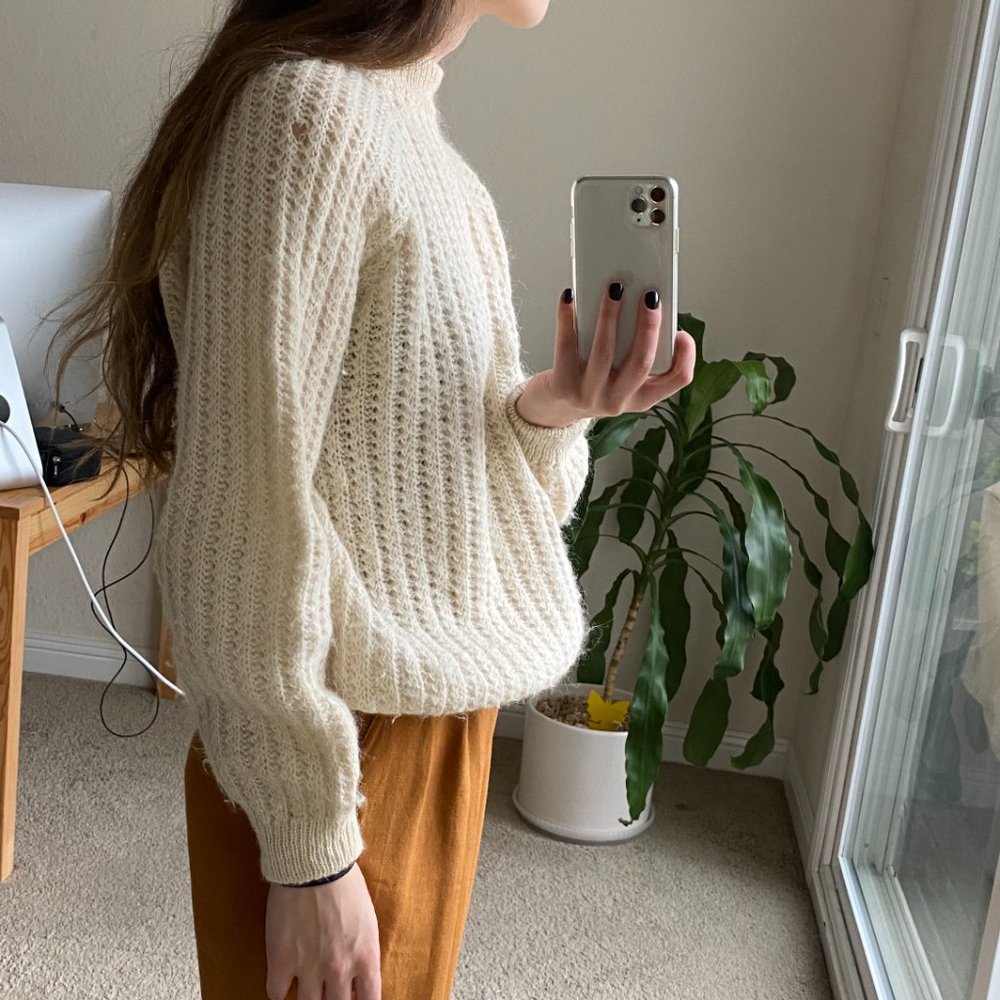 Solosix Creme Wool Sweater - Picture 5 of 5